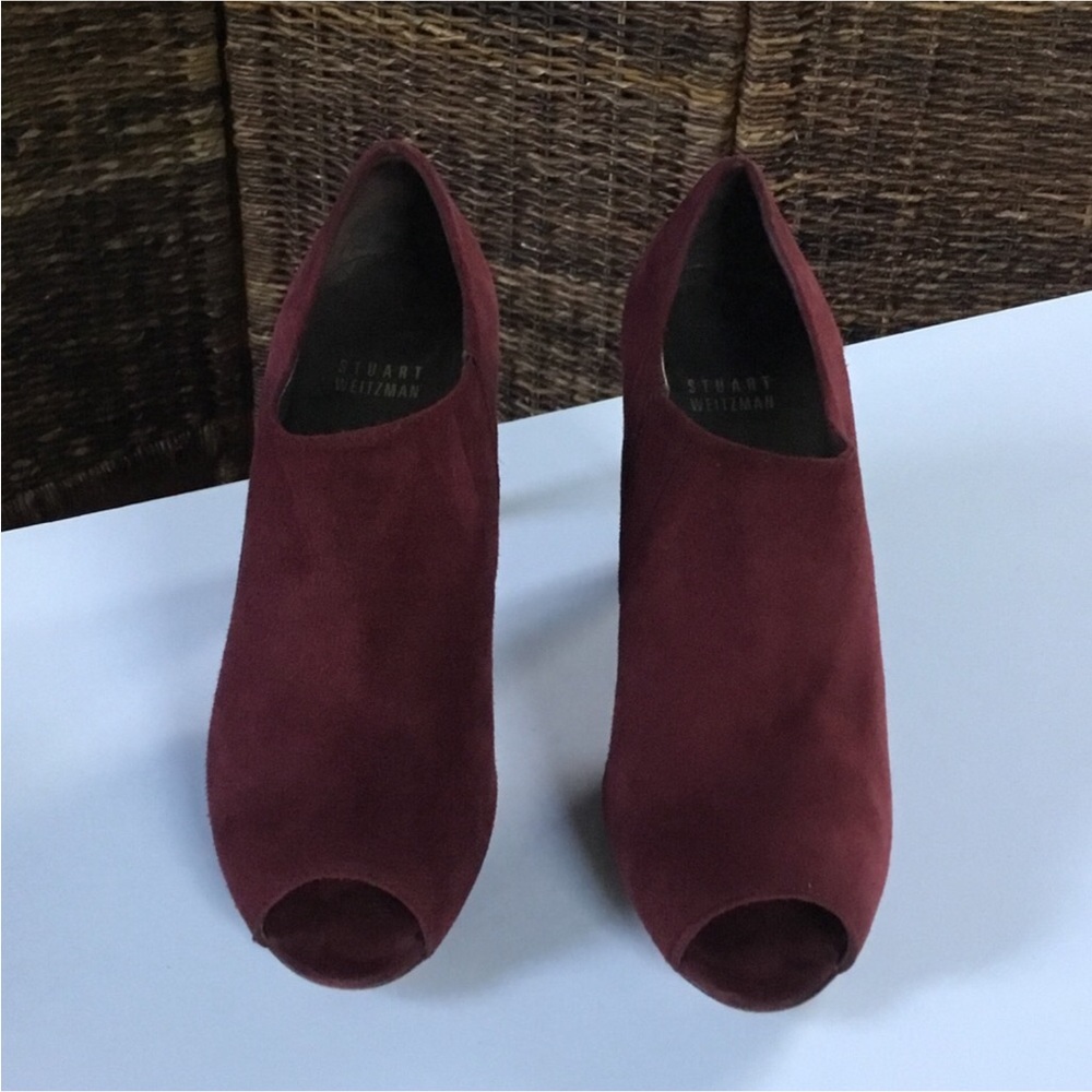 STUART WEITZMAN